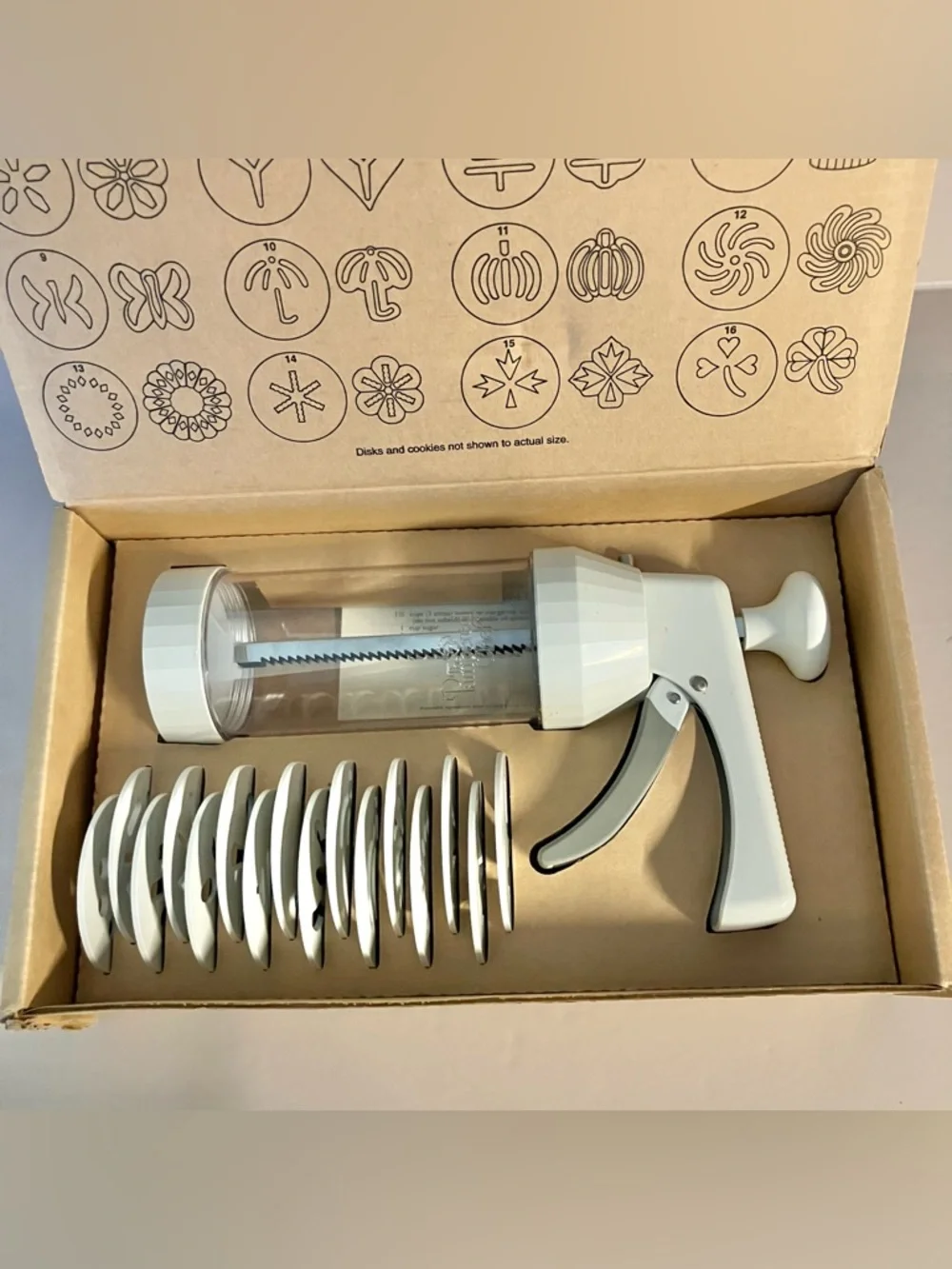The Pampered Chef Cookie Press #1525 Complete in Original Box Unsued, Retired‎